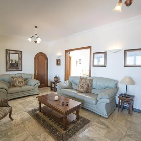 Villa Costa Gwiga *